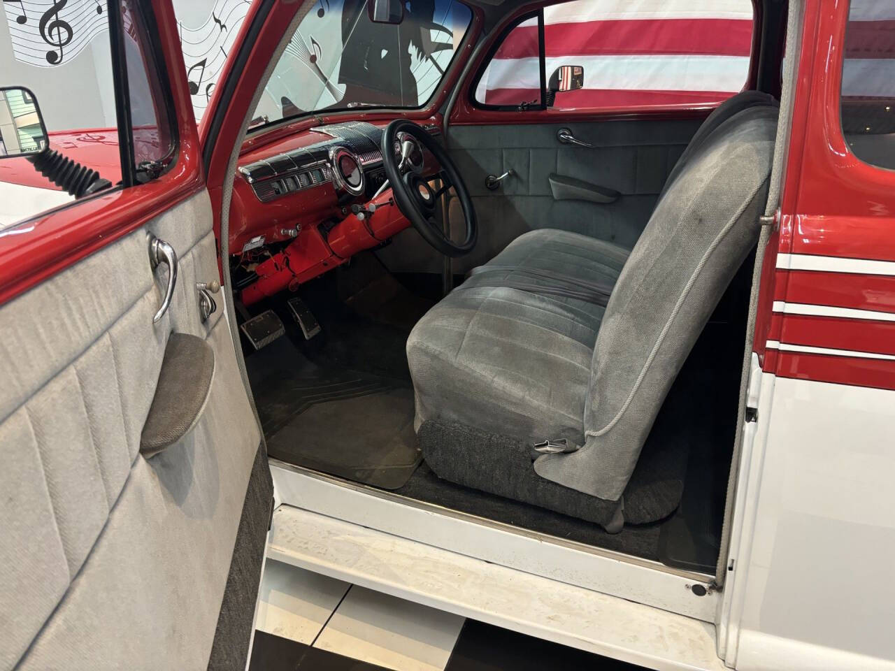 1946 Ford Tudor 24