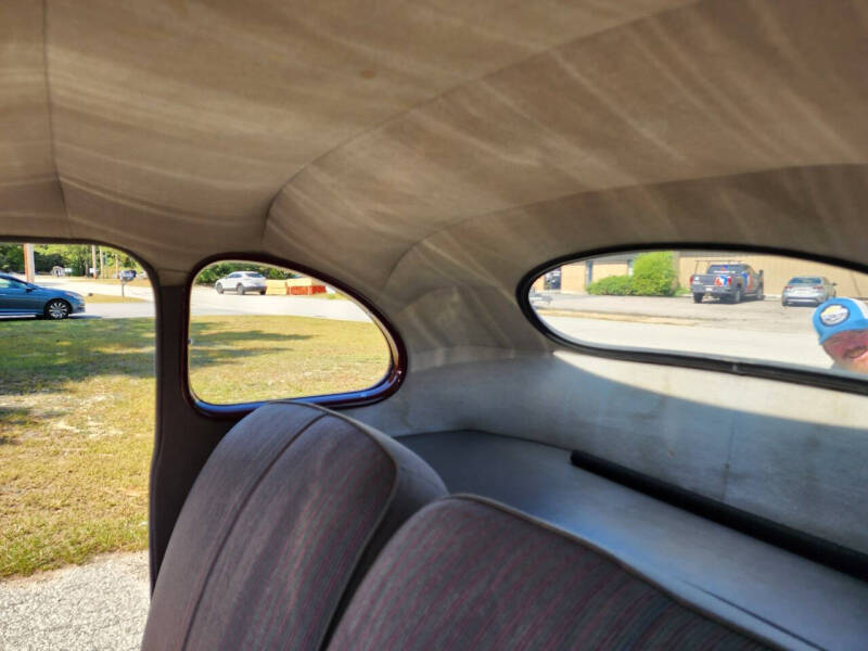 1947 Ford Super Deluxe