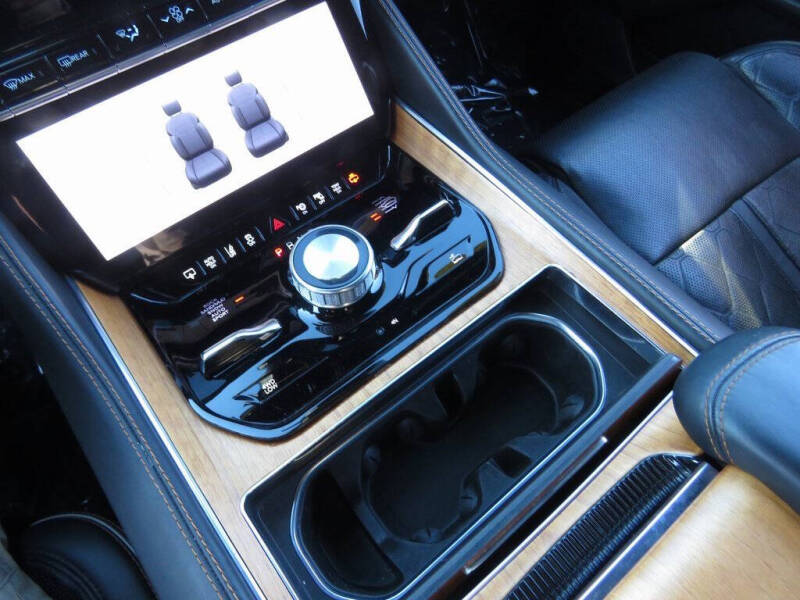 2022 Jeep Grand Wagoneer Series III