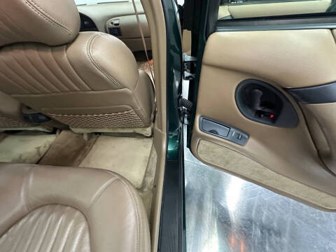 1993 Pontiac Bonneville SSE