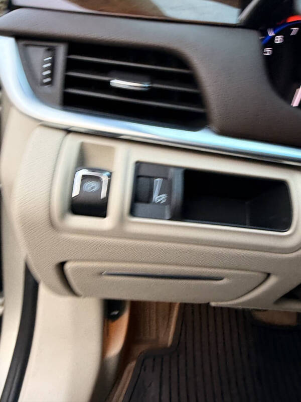 2014 Cadillac XTS Luxury Collection