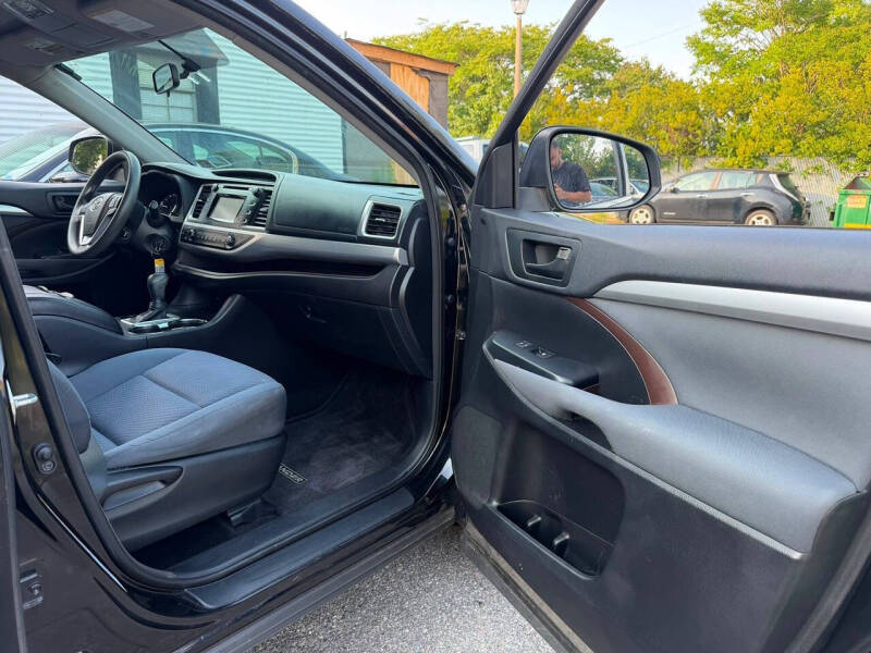 2015 Toyota Highlander LE Plus