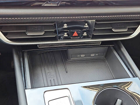 2025 Volkswagen Atlas SE