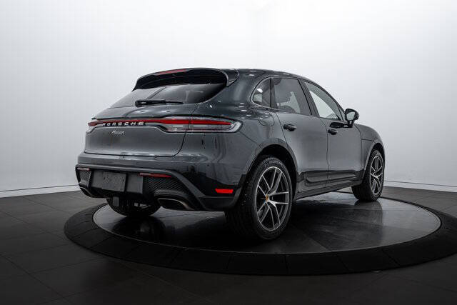 2025 Porsche Macan