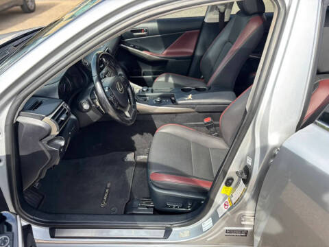 2017 Lexus IS 200t