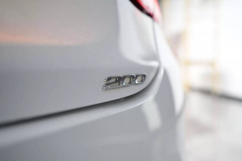 2017 Chrysler 200 Limited Platinum