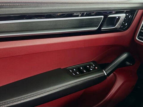 2022 Porsche Cayenne GTS