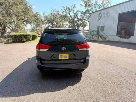 2011 Toyota Sienna XLE 8-Passenger