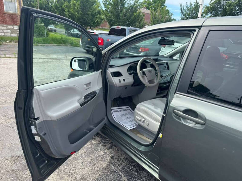 2014 Toyota Sienna