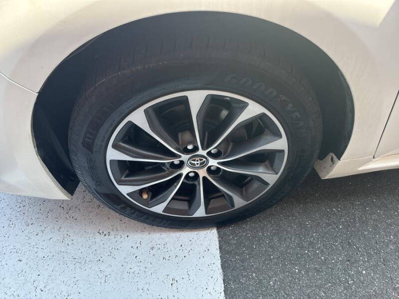 2018 Toyota Avalon Hybrid XLE Premium