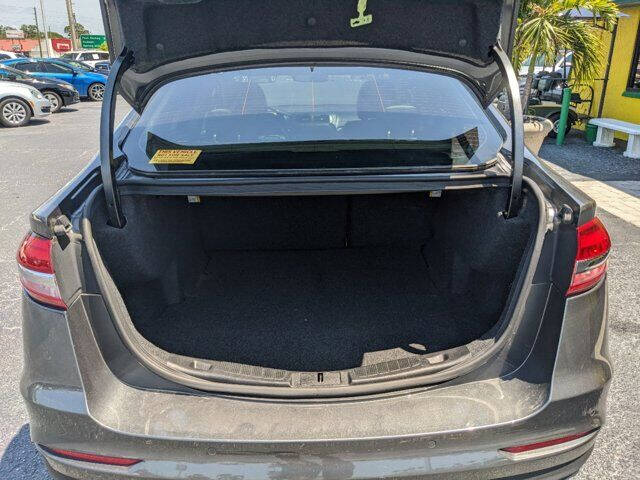2019 Ford Fusion 9
