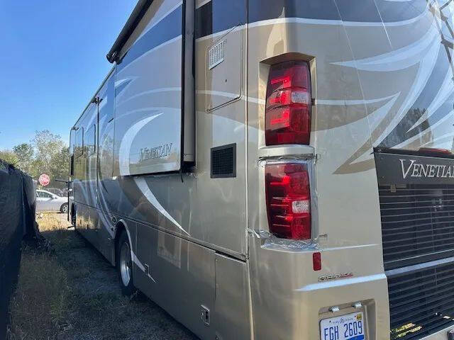 2016 Freightliner XCR Chassis