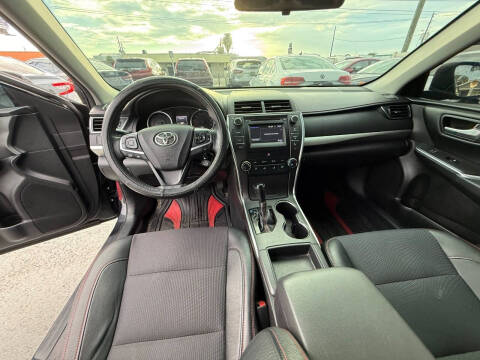 2017 Toyota Camry SE