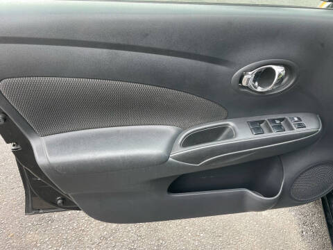 2012 Nissan Versa 1.6 S