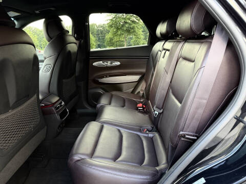 2022 Genesis GV70 2.5T Standard