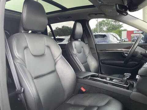 2019 Volvo XC90 T5 Momentum