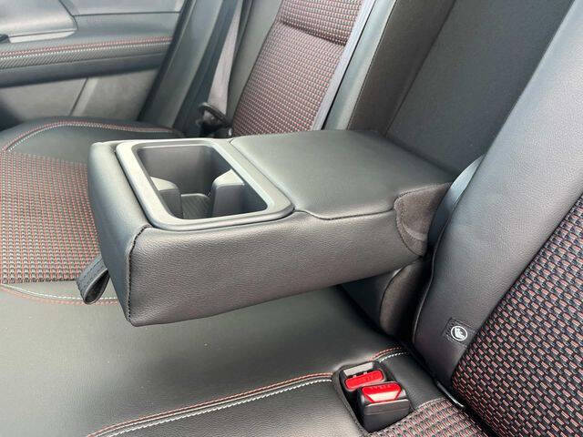 2025 Nissan Kicks SR AWD - Photo 35