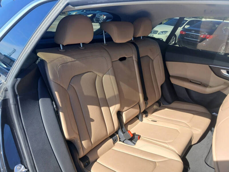 2019 Audi Q8 quattro Premium Plus 55 TFSI