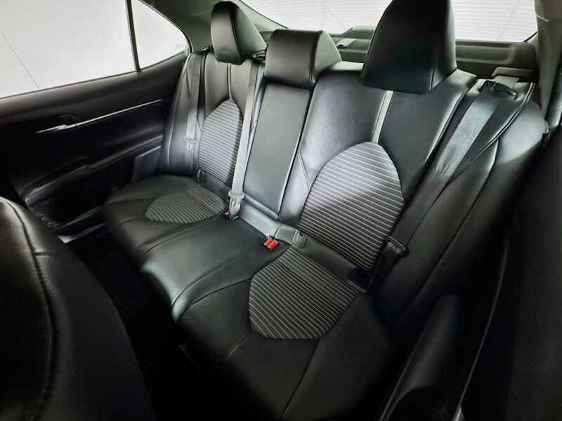 2022 Toyota Camry Hybrid SE Nightshade