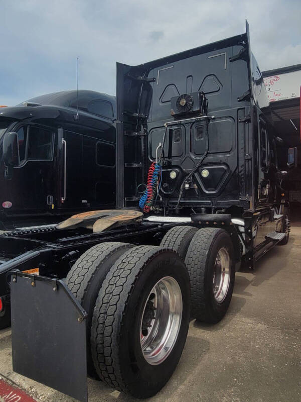 2016 Freightliner Cascadia