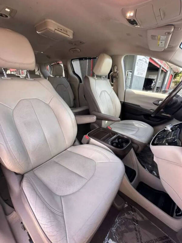 2018 Chrysler Pacifica Touring L