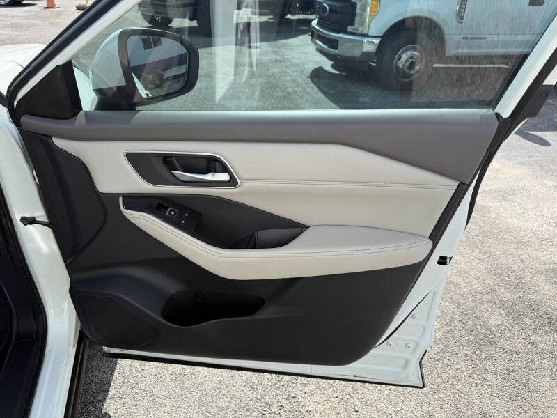 2021 Nissan Rogue SL