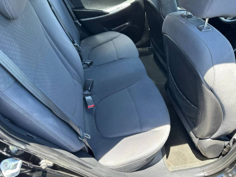 2013 Hyundai Accent SE