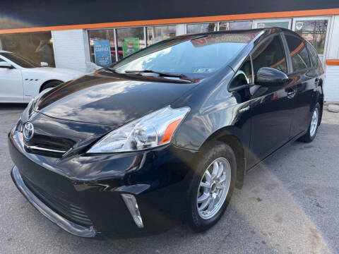 2012 Toyota Prius v Five