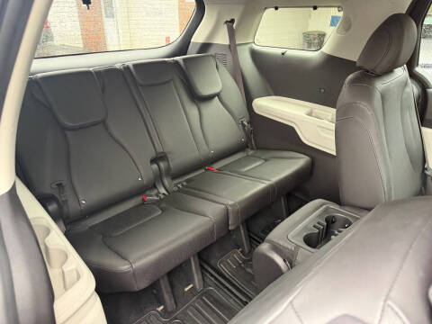 2023 Kia Carnival EX