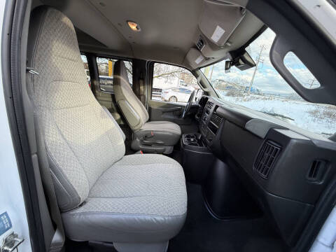 2023 Chevrolet Express LT 3500