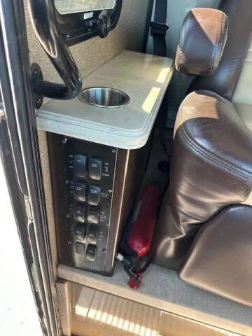 2016 Freightliner XCR Chassis