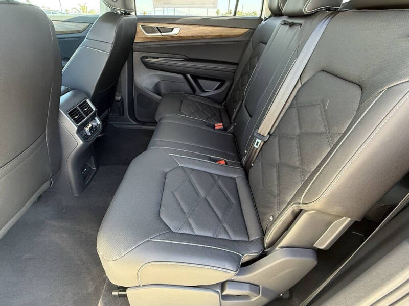 2026 Volkswagen Atlas SE