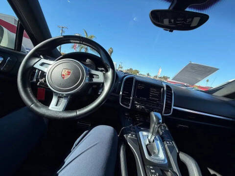 2011 Porsche Cayenne S