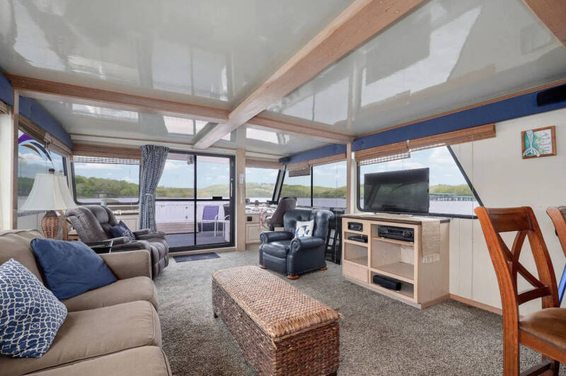 2000 FUN COUNTRY HOUSE BOAT