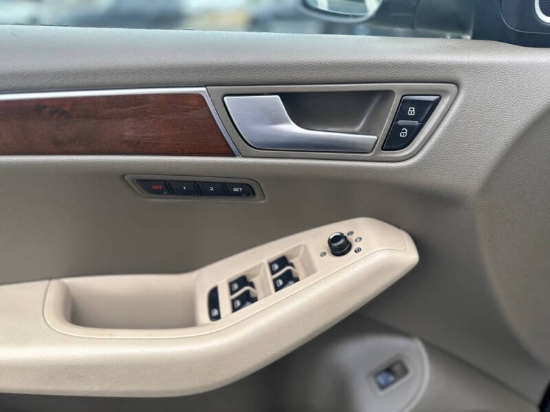 2012 Audi Q5 3.2 quattro Premium Plus