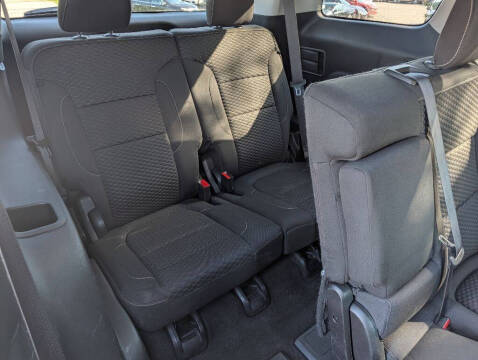 2017 GMC Acadia SLE-2