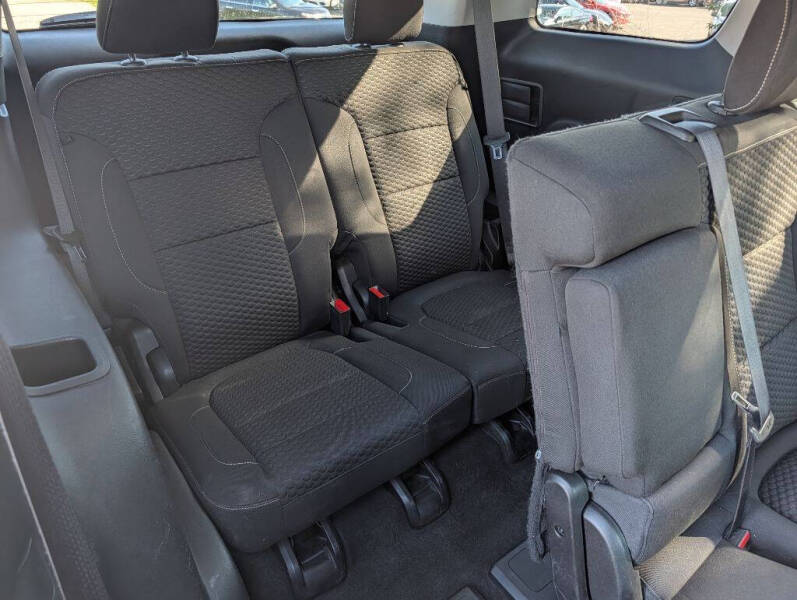 2017 GMC Acadia SLE-2