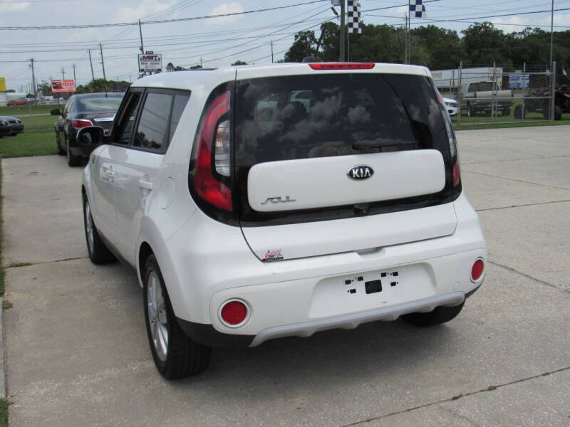 2019 Kia Soul +
