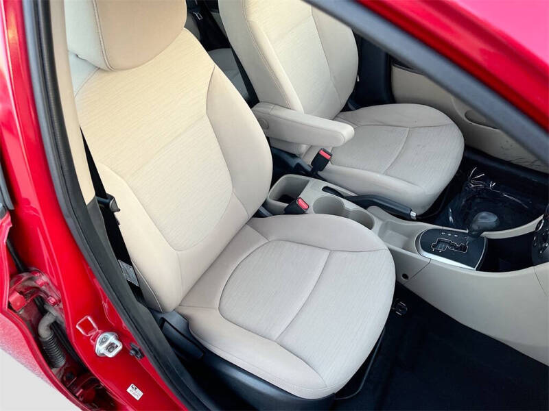 2017 Hyundai Accent SE