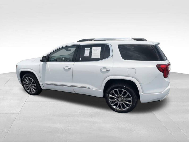 2023 GMC Acadia Denali