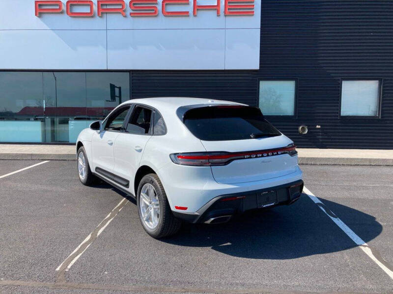 2025 Porsche Macan