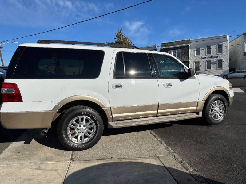 2011 Ford Expedition EL XLT