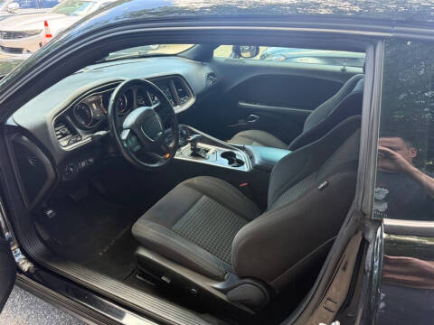 2019 Dodge Challenger SXT