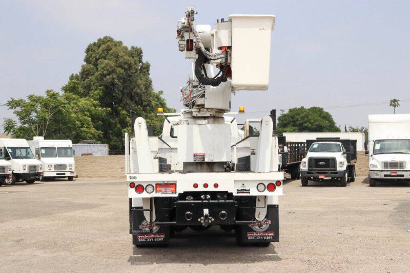 2017 Freightliner M2 106