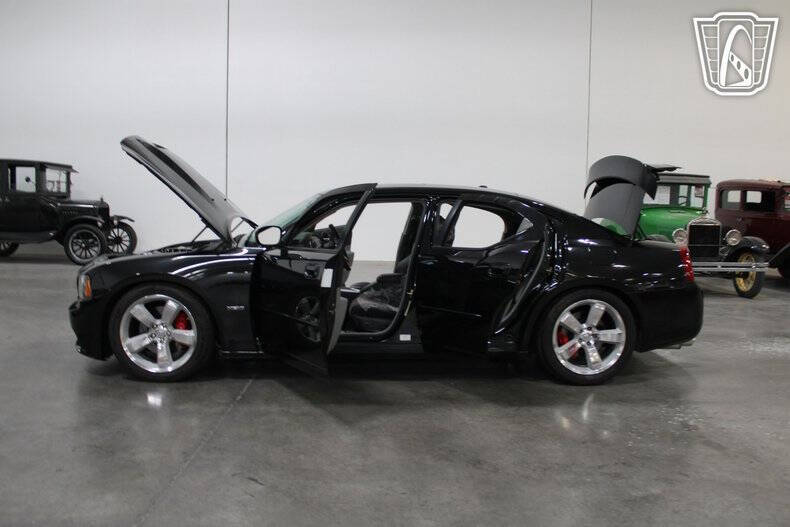2006 Dodge Charger SRT-8