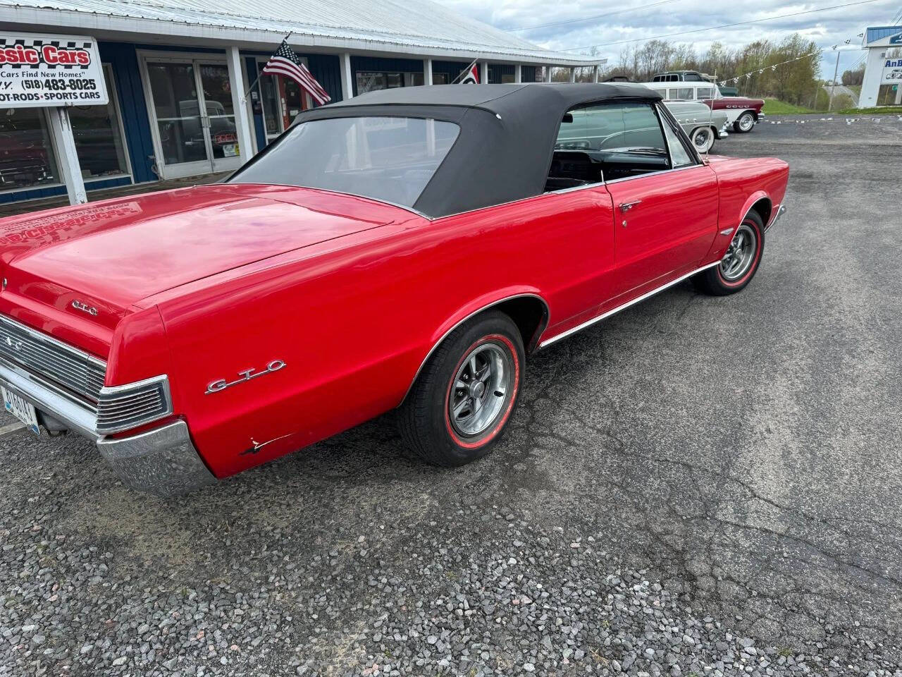 1965 Pontiac GTO 19