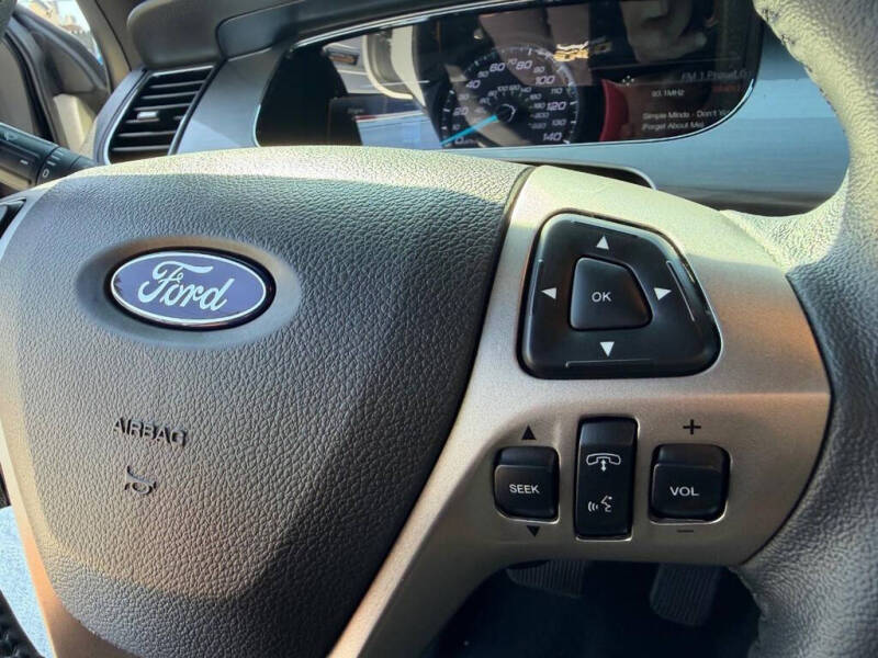 2019 Ford Taurus SEL