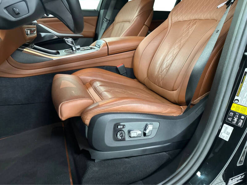 2024 BMW X7 ALPINA XB7