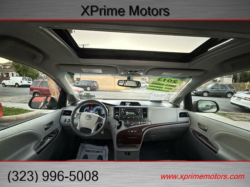 2013 Toyota Sienna XLE 8-Passenger