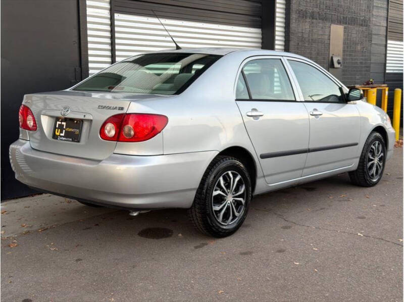 2005 Toyota Corolla